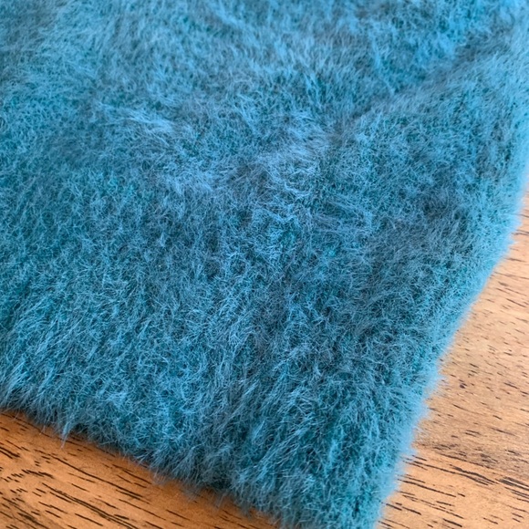 Teal Sleeveless Turtleneck Sweater - Picture 6 of 7